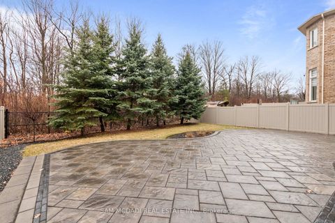 Photo 49 at 92 Heintzman Crescent, Patterson, Vaughan