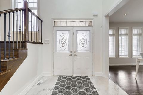 Photo 4 at 17 Delattaye Avenue, Bayview Northeast, Aurora