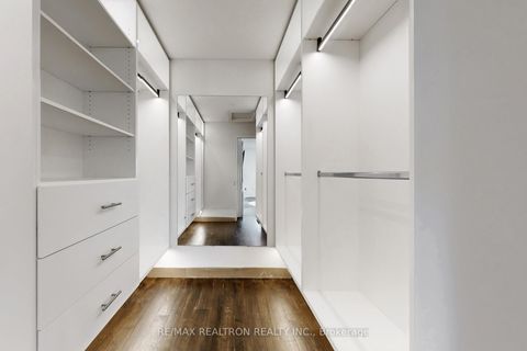 Photo 21 at 17 Delattaye Avenue, Bayview Northeast, Aurora