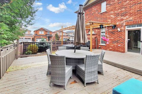 Photo 32 at 17 Delattaye Avenue, Bayview Northeast, Aurora