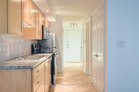 Photo 9 at 708 - 270 Wellington Street W, Waterfront Communities C1, Toronto