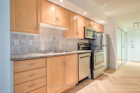 Photo 10 at 708 - 270 Wellington Street W, Waterfront Communities C1, Toronto