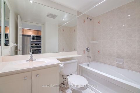 Photo 12 at 708 - 270 Wellington Street W, Waterfront Communities C1, Toronto