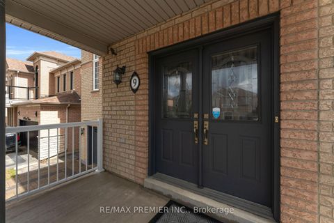 Photo 1 at 9 Oland Drive, Vellore Village, Vaughan