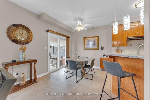 Photo 7 at 9 Oland Drive, Vellore Village, Vaughan