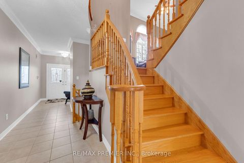 Photo 13 at 9 Oland Drive, Vellore Village, Vaughan