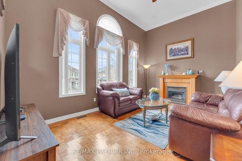 Photo 14 at 9 Oland Drive, Vellore Village, Vaughan