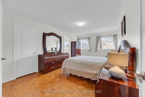 Photo 19 at 9 Oland Drive, Vellore Village, Vaughan