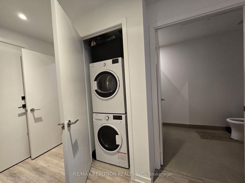 Photo 12 at 1212 - 55 Mercer Street, Waterfront Communities C1, Toronto