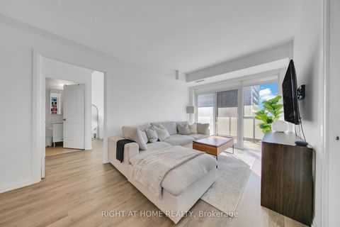 Photo 4 at 903 - 65 Oneida Crescent, Langstaff, Richmond Hill