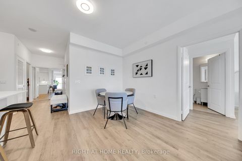 Photo 5 at 903 - 65 Oneida Crescent, Langstaff, Richmond Hill