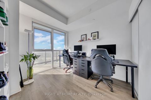 Photo 10 at 903 - 65 Oneida Crescent, Langstaff, Richmond Hill