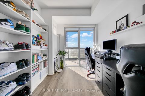 Photo 11 at 903 - 65 Oneida Crescent, Langstaff, Richmond Hill