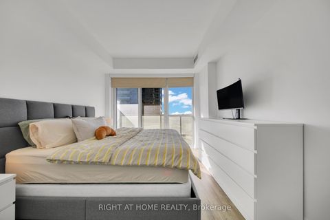 Photo 13 at 903 - 65 Oneida Crescent, Langstaff, Richmond Hill