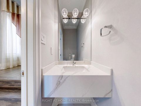 Photo 15 at 26 Carnoustie Crescent, Jefferson, Richmond Hill