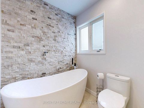 Photo 25 at 26 Carnoustie Crescent, Jefferson, Richmond Hill