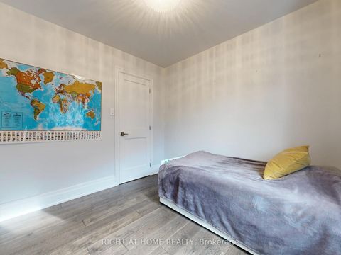 Photo 32 at 26 Carnoustie Crescent, Jefferson, Richmond Hill