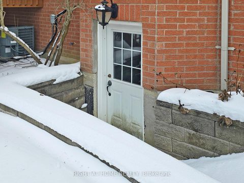 Photo 46 at 26 Carnoustie Crescent, Jefferson, Richmond Hill