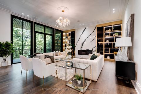 Photo 8 at 67 Montressor Drive N, Windfields, Toronto