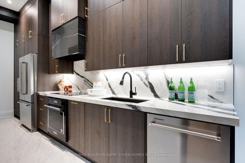 Photo 14 at 67 Montressor Drive N, Windfields, Toronto