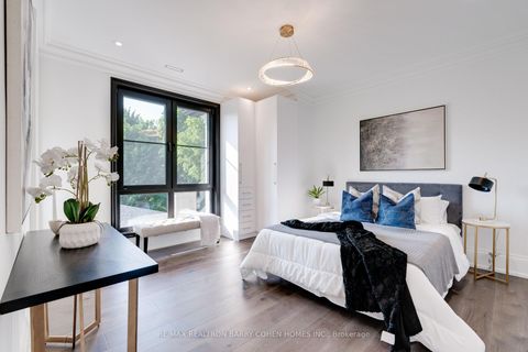 Photo 22 at 67 Montressor Drive N, Windfields, Toronto