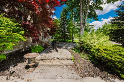 Photo 4 at 56 Park Ridge Drive, Kleinburg, Vaughan