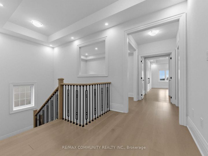 Photo 12 at 104 Greville Street E, Vellore Village, Vaughan