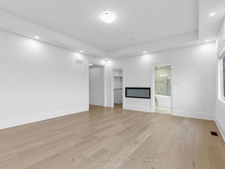 Photo 15 at 104 Greville Street E, Vellore Village, Vaughan