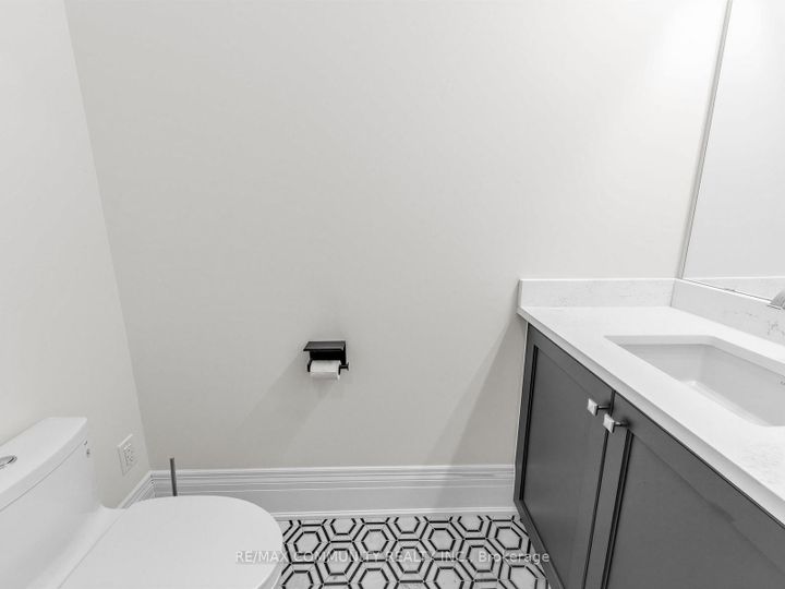 Photo 32 at 104 Greville Street E, Vellore Village, Vaughan