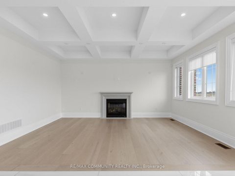 Photo 7 at 104 Greville Street E, Vellore Village, Vaughan