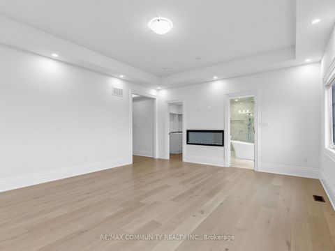 Photo 15 at 104 Greville Street E, Vellore Village, Vaughan