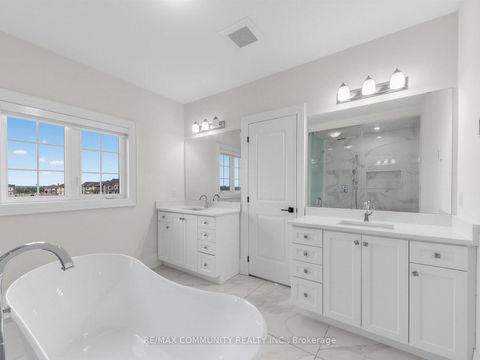 Photo 18 at 104 Greville Street E, Vellore Village, Vaughan