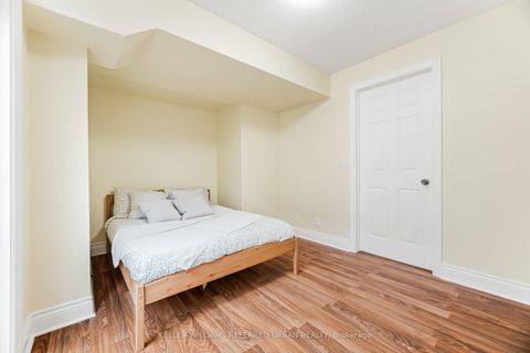 Photo 18 at 25 - 83 Lillian Street, Mount Pleasant West, Toronto