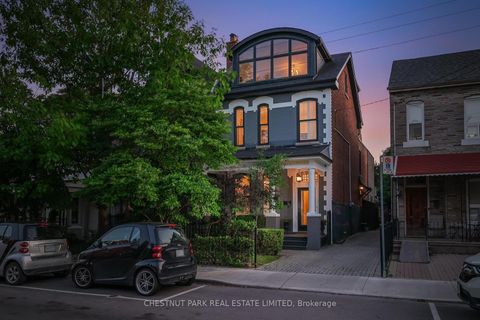 Photo 1 at 82 Bellevue Avenue, Chinatown, Toronto