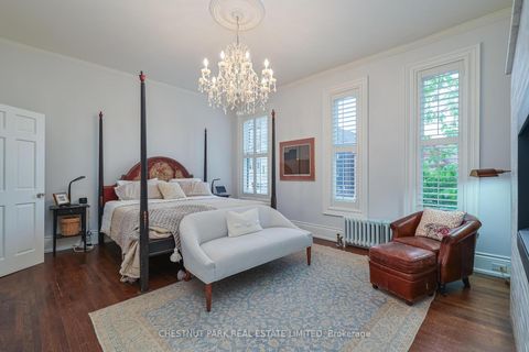 Photo 17 at 82 Bellevue Avenue, Chinatown, Toronto