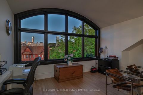 Photo 30 at 82 Bellevue Avenue, Chinatown, Toronto