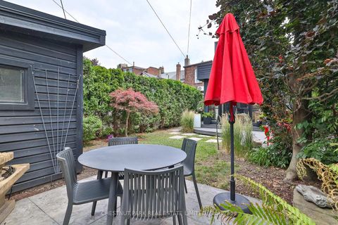 Photo 33 at 82 Bellevue Avenue, Chinatown, Toronto