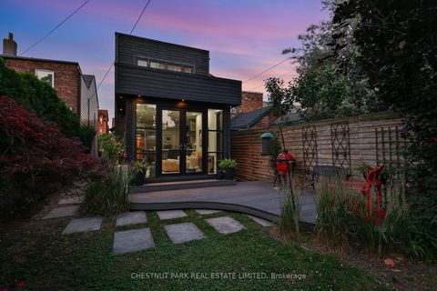 Photo 37 at 82 Bellevue Avenue, Chinatown, Toronto