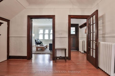 Photo 1 at 88 Indian Grove, Swansea, Toronto