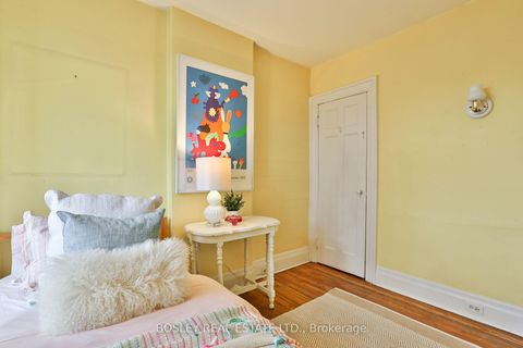 Photo 27 at 88 Indian Grove, Swansea, Toronto