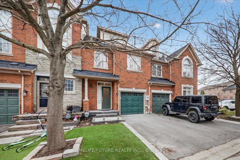 Photo 2 at 57 - 180 Blue Willow Drive, East Woodbridge, Vaughan