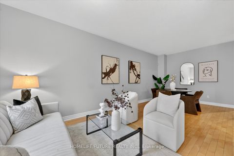 Photo 11 at 57 - 180 Blue Willow Drive, East Woodbridge, Vaughan
