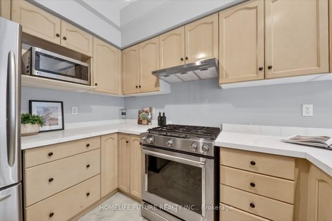 Photo 17 at 57 - 180 Blue Willow Drive, East Woodbridge, Vaughan