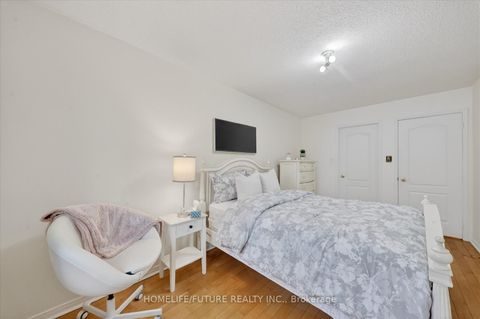 Photo 25 at 57 - 180 Blue Willow Drive, East Woodbridge, Vaughan