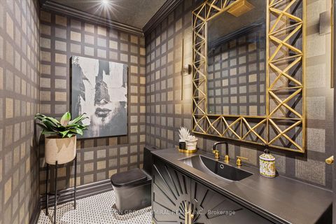 Photo 9 at 539 Beverley Glen Boulevard, Beverley Glen, Vaughan