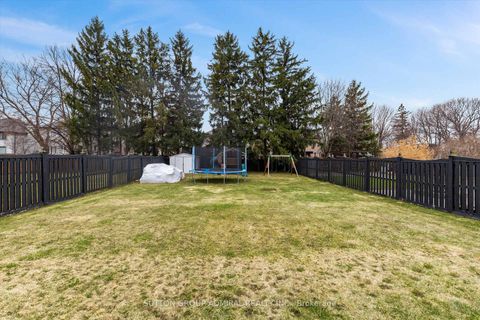 Photo 27 at 539 Beverley Glen Boulevard, Beverley Glen, Vaughan