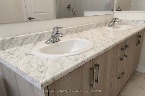 Photo 19 at 20 Credit Lane, Jefferson, Richmond Hill