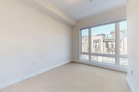 Photo 24 at 20 Credit Lane, Jefferson, Richmond Hill