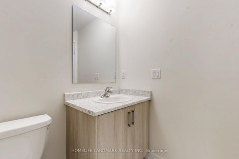 Photo 28 at 20 Credit Lane, Jefferson, Richmond Hill