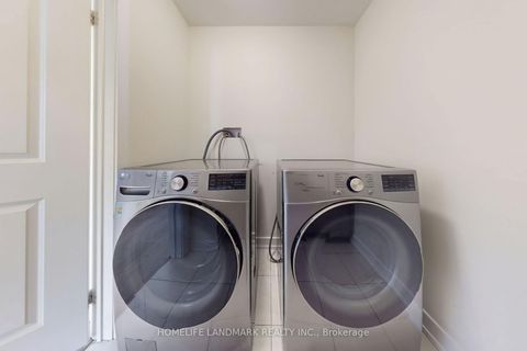 Photo 29 at 20 Credit Lane, Jefferson, Richmond Hill